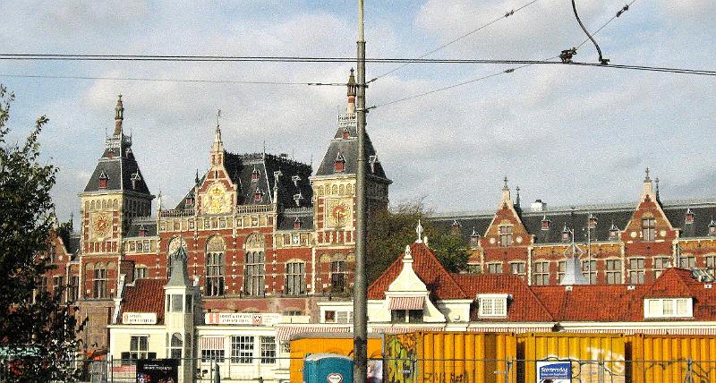 Central station, Amsterdam.jpg